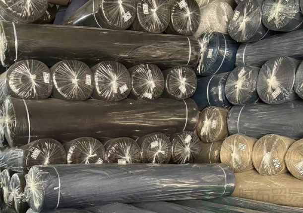 牛仔布料回收：为时尚产业注入新活力-广州面料回收市场